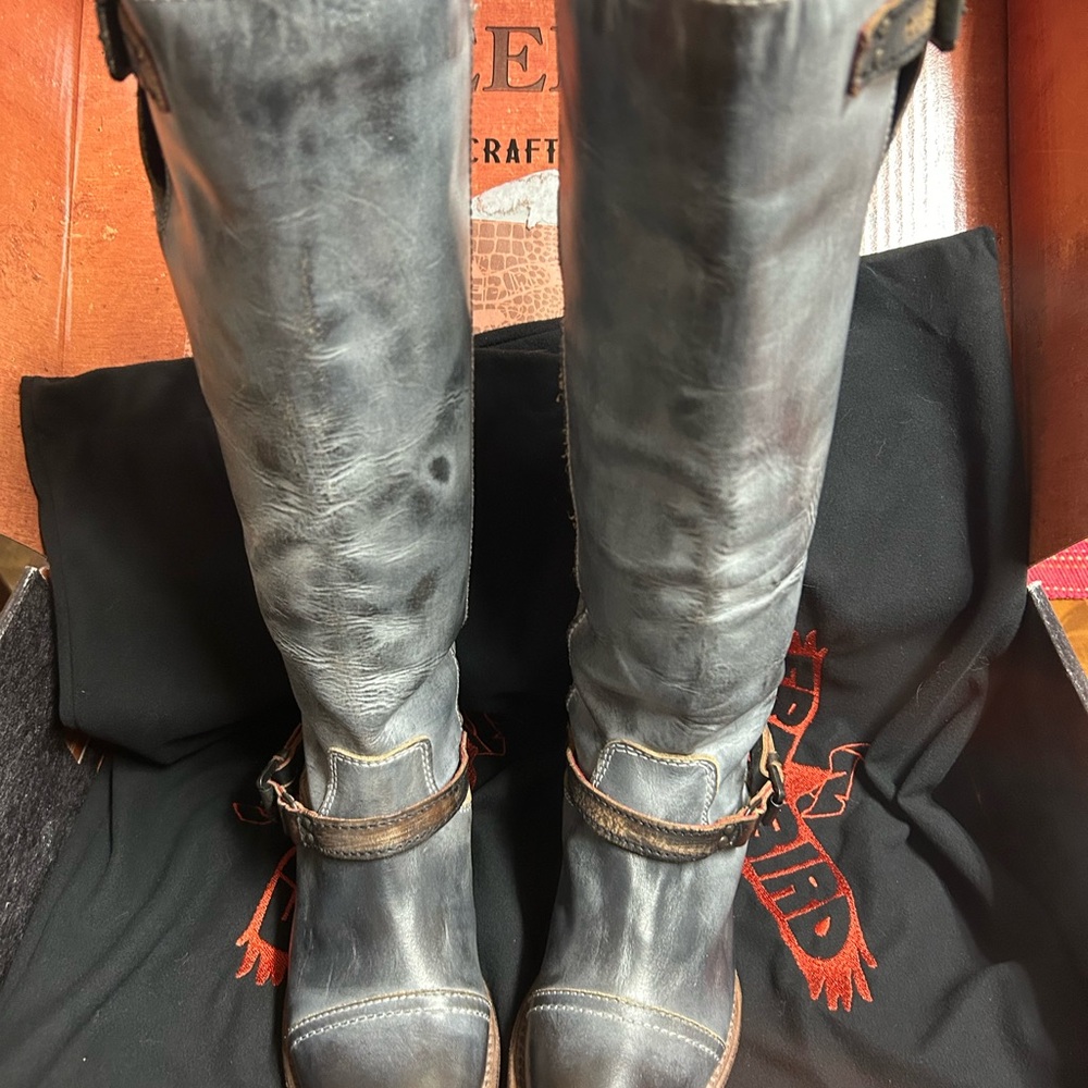 Brand New Freebirds “Roadey Style, Size 7